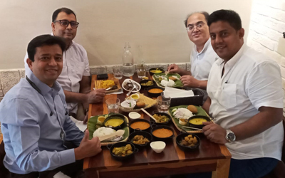 Free‑flow chaa and brunch menu board